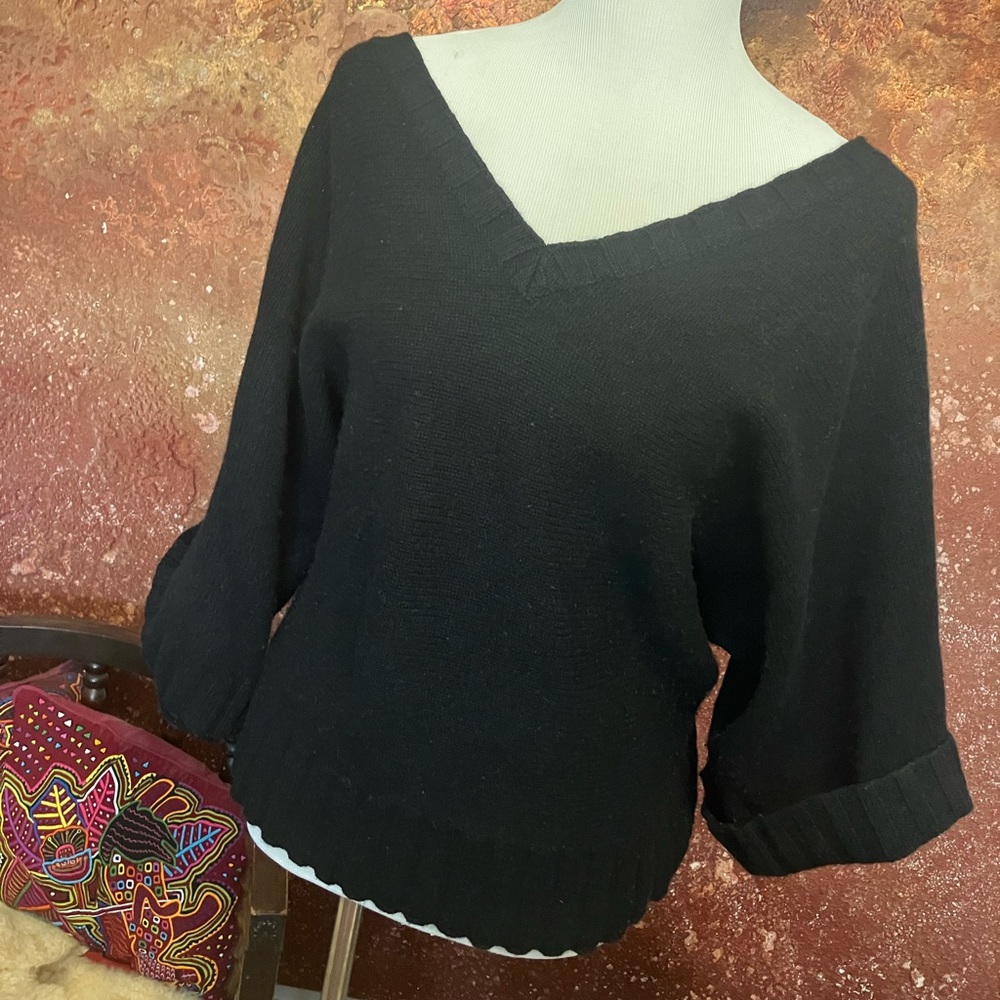 Banana Republic Black Wool and Cashmere 3/4 Sleeve Sweater - Small